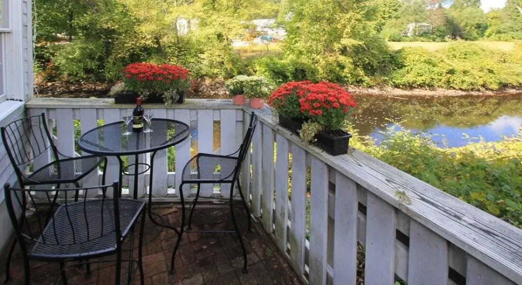 Balcony & Terrace