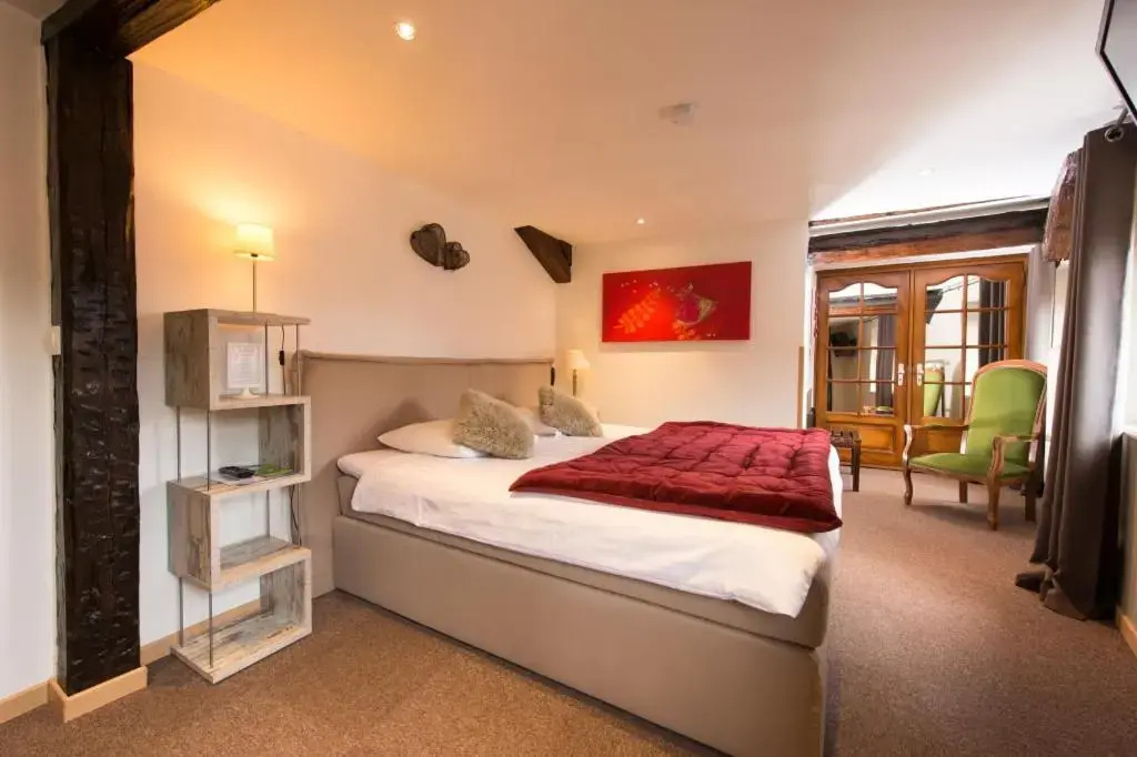Au Cheval Blanc Hôtel et Restaurant - Chambres