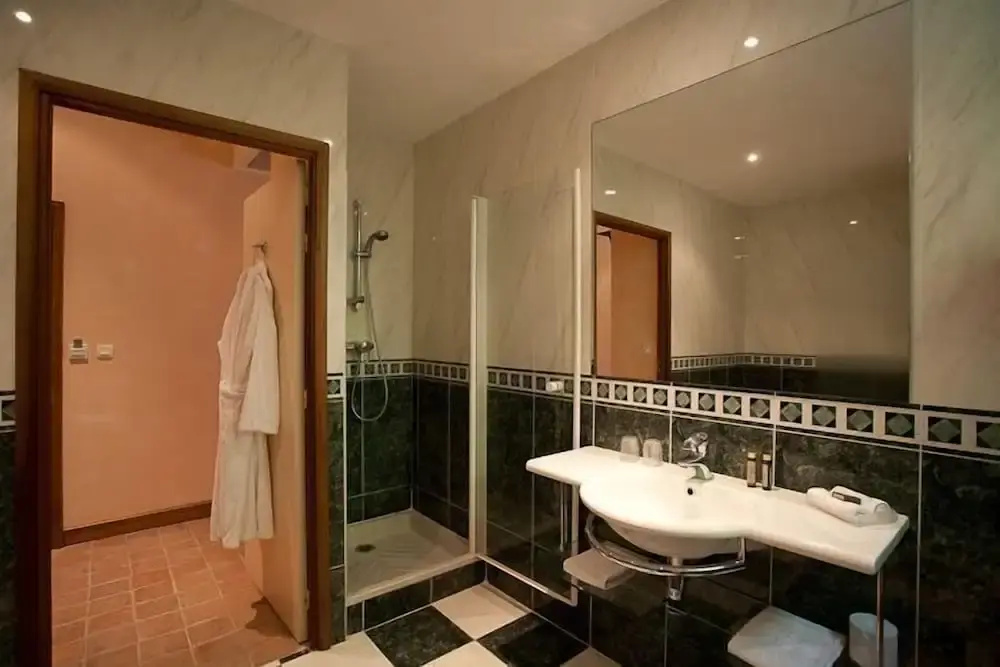 Logis Hôtel les Hauts de St Maure - Général