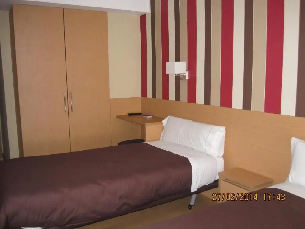 Standard Double room (full double bed)