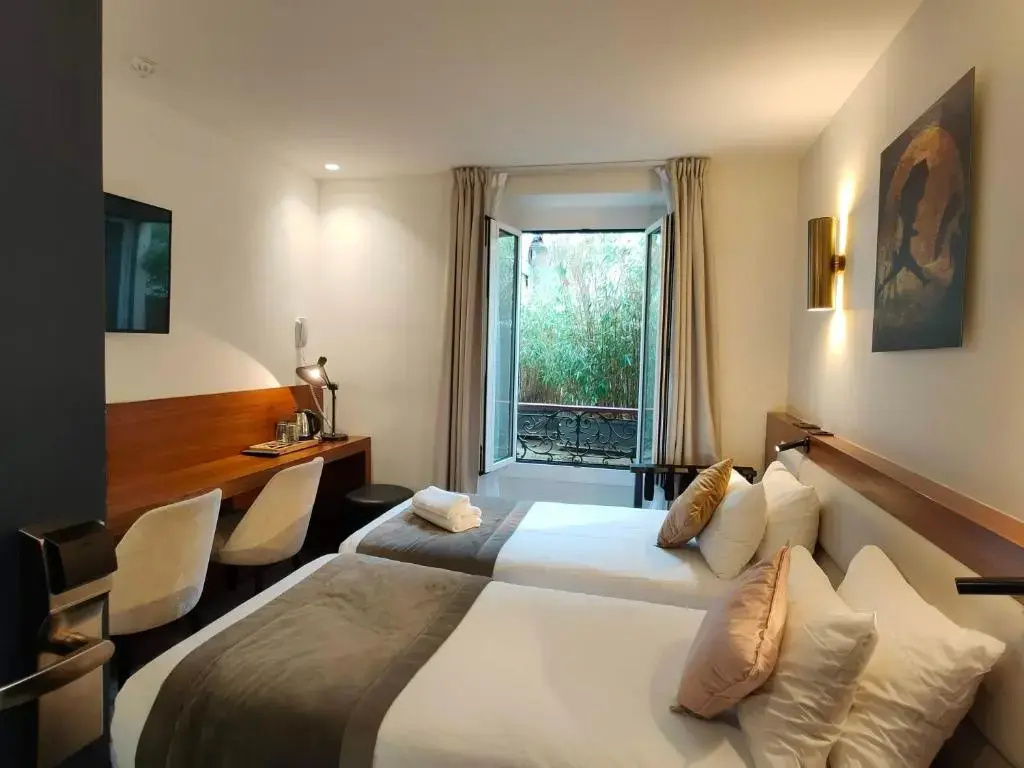 Standard Double room (twin beds)