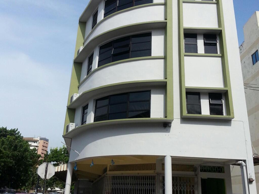 Merlin Hotel
