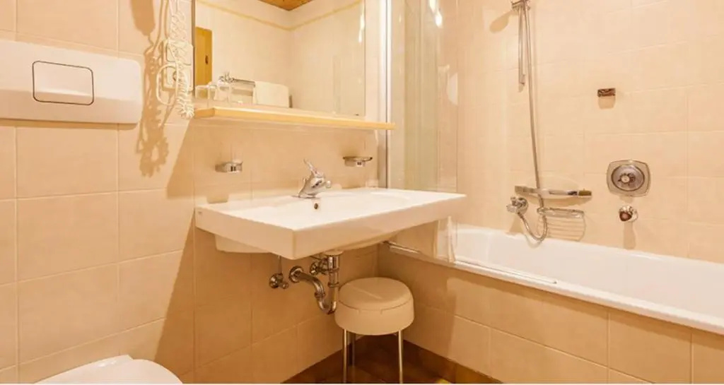 Standard Triple room with balcony