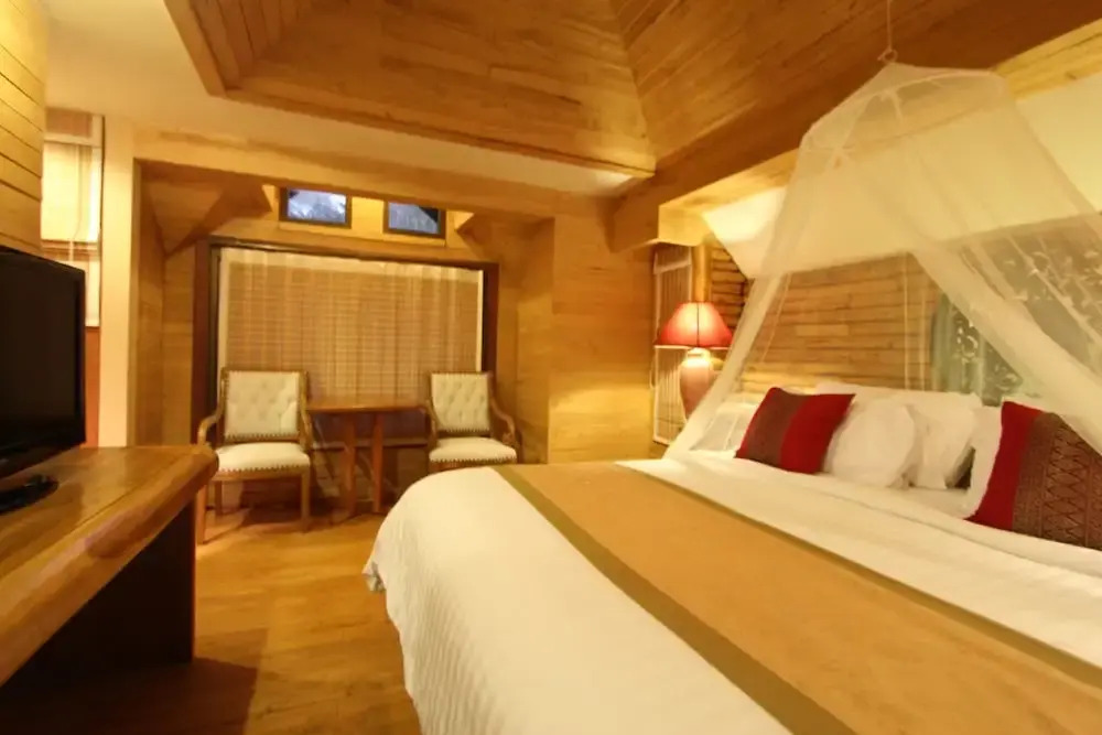 Вилла c 1 комнатой с балконом и рядом с пляжем в Sunset Park Resort and Spa