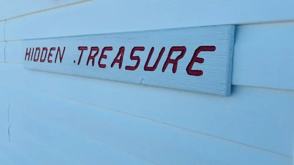 Hidden Treasure 2 Bedroom Home by RedAwning