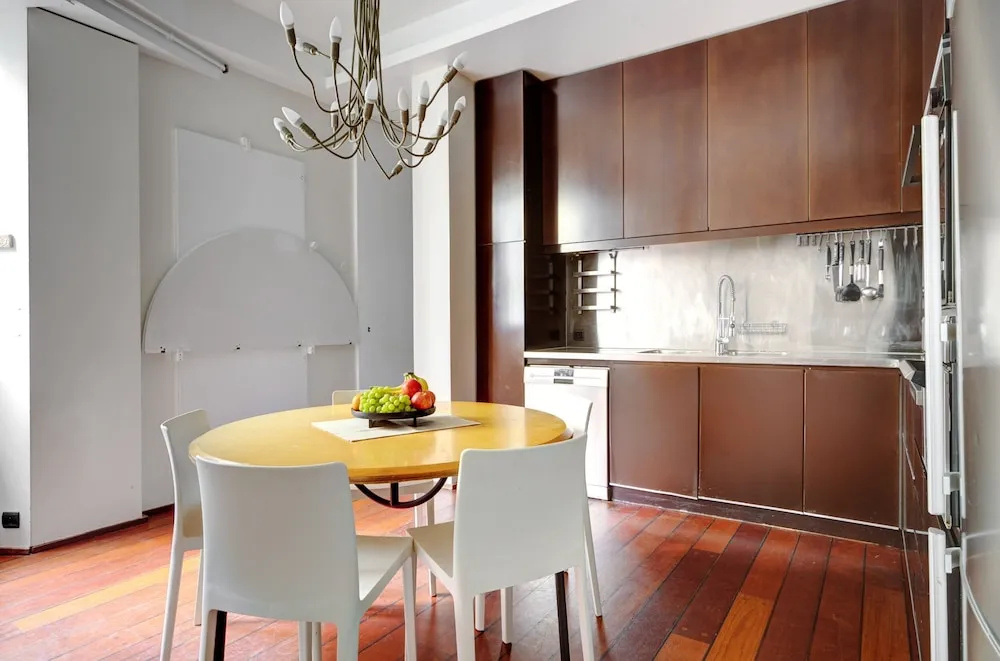 Afficher la photo 8 — Le Marais & Place de la Republique 3BR