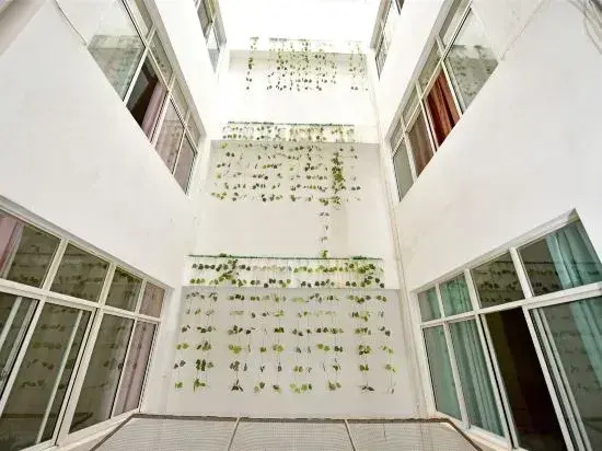 Yuxi Jinyan Hotel