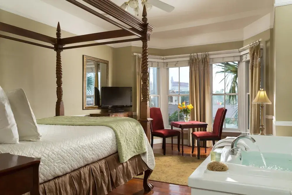 4 Bedrooms Standard room
