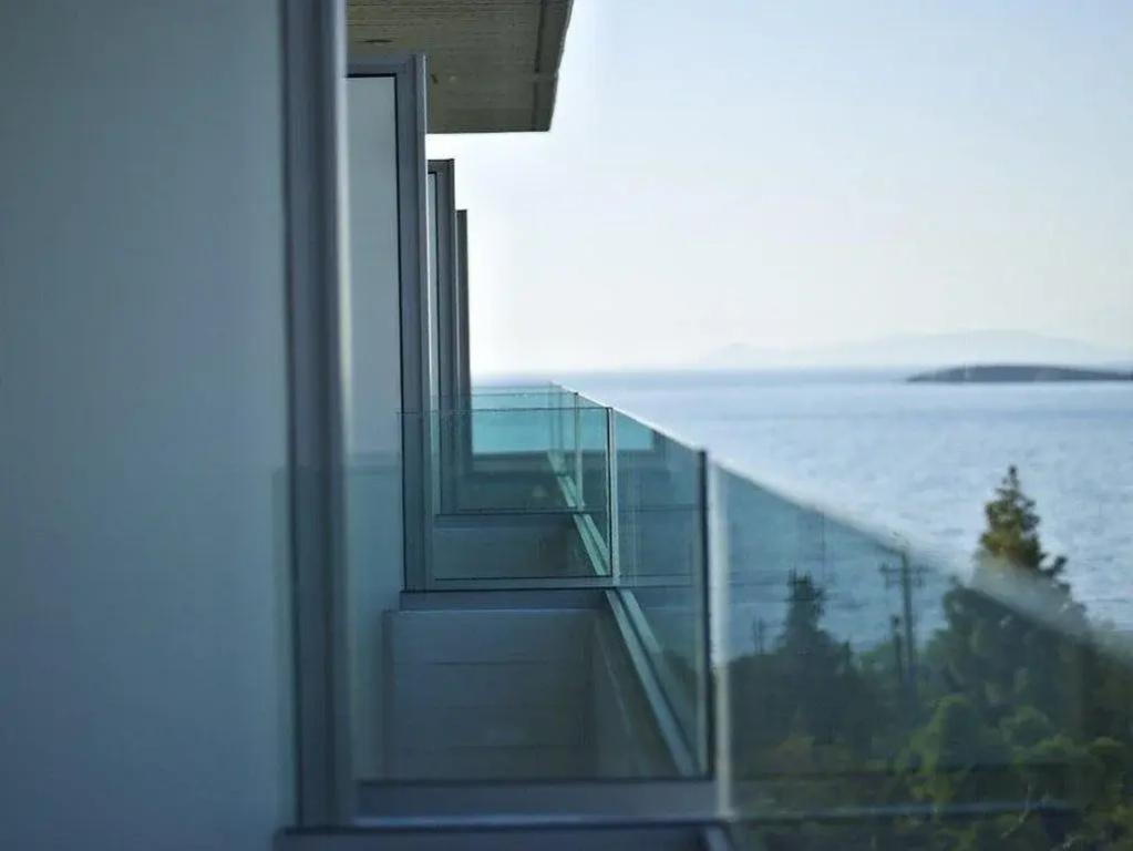 Balcony & Terrace