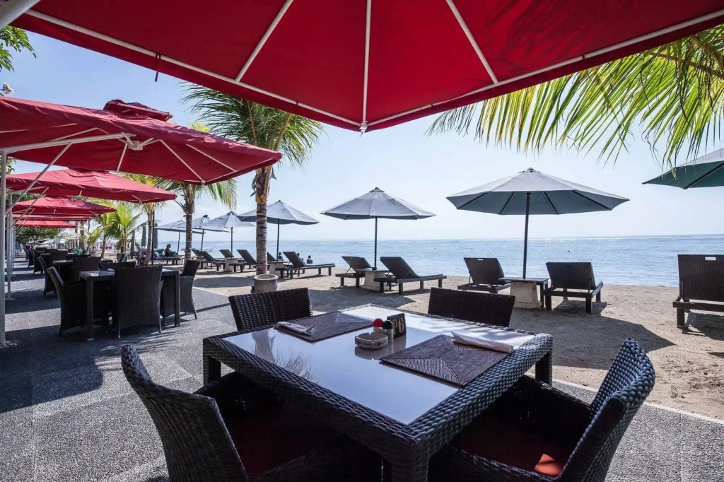 Vila Shanti Beach Hotel