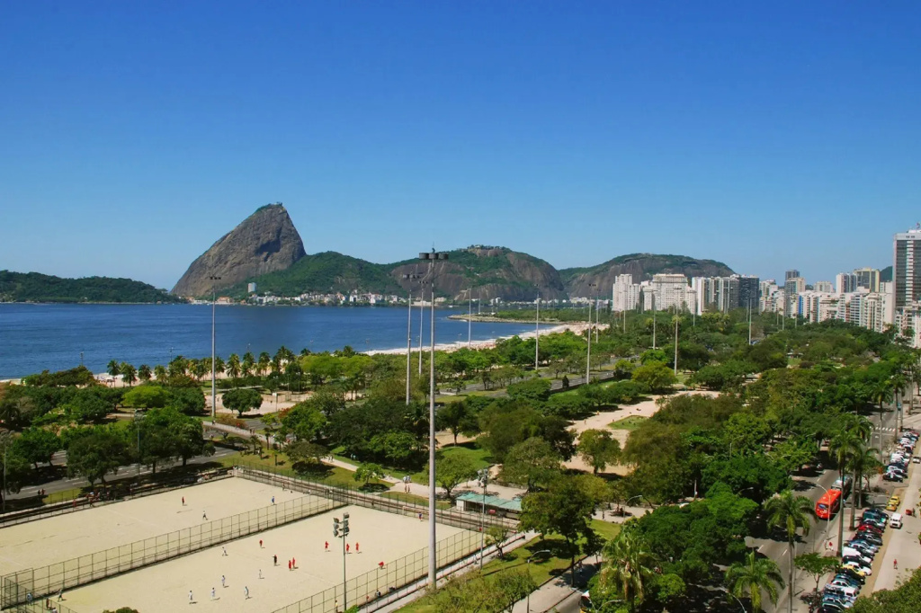 Beach & Waterfront