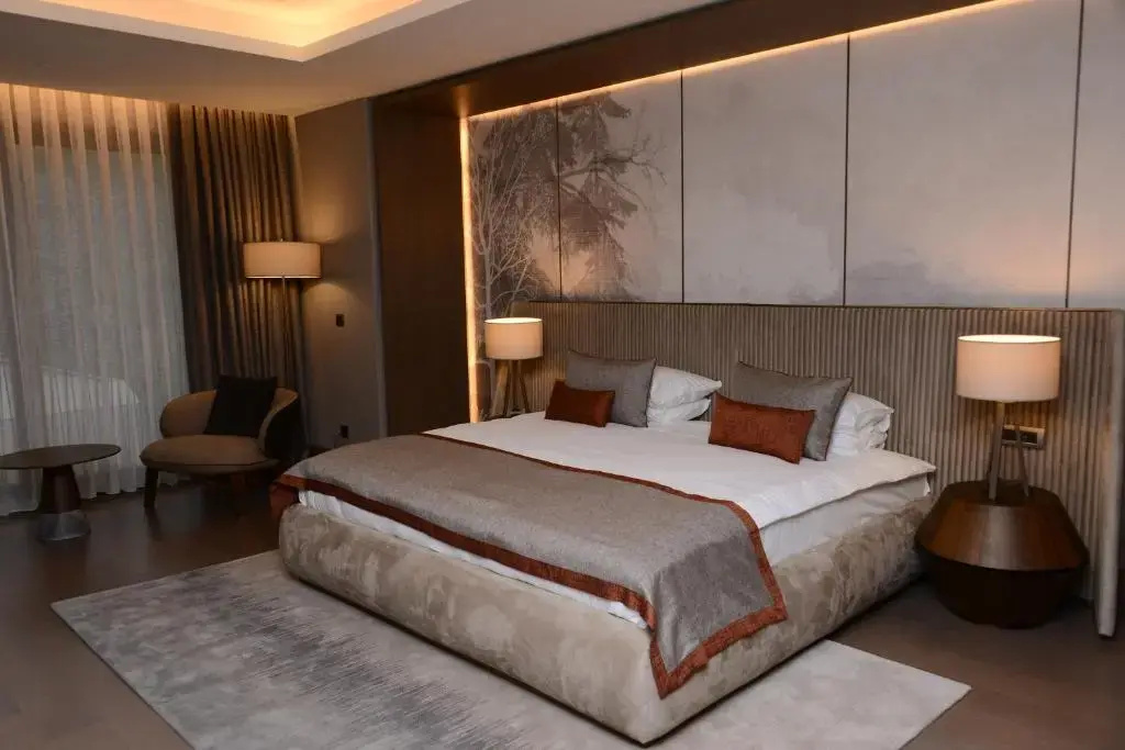 Double Suite (full double bed)