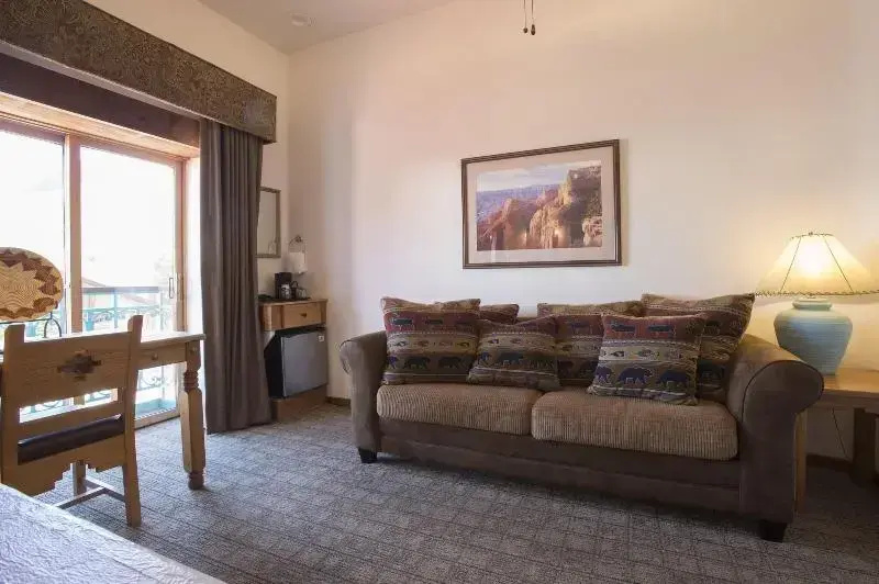 Double Suite (full double bed)
