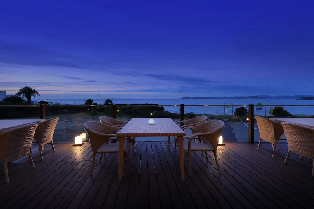 Beach & Waterfront