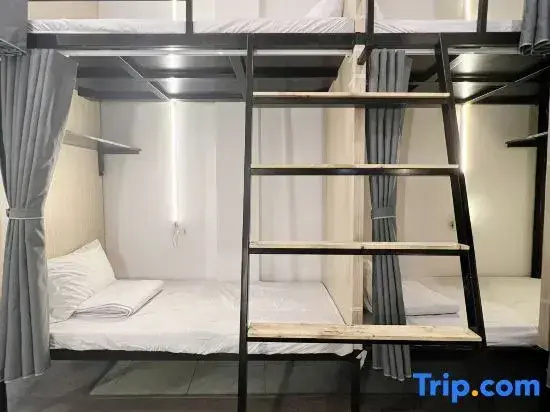 Bed in Dorm (female dorm)