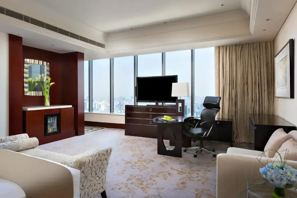Club Junior Suite
