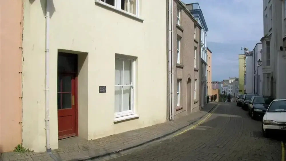 Royal Victoria Court 2