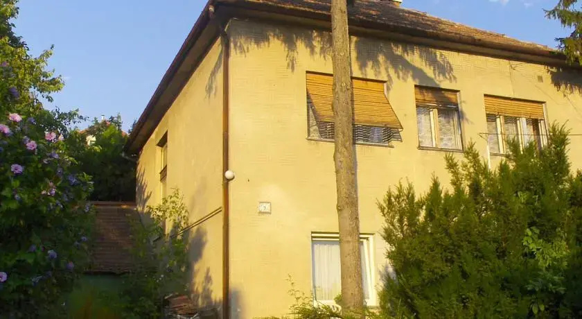 Ági Apartman