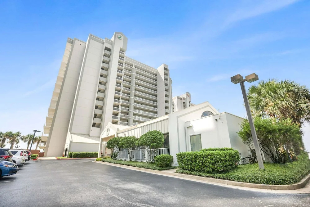 Pelican Pointe1204 3BR 2BA Gulf-front