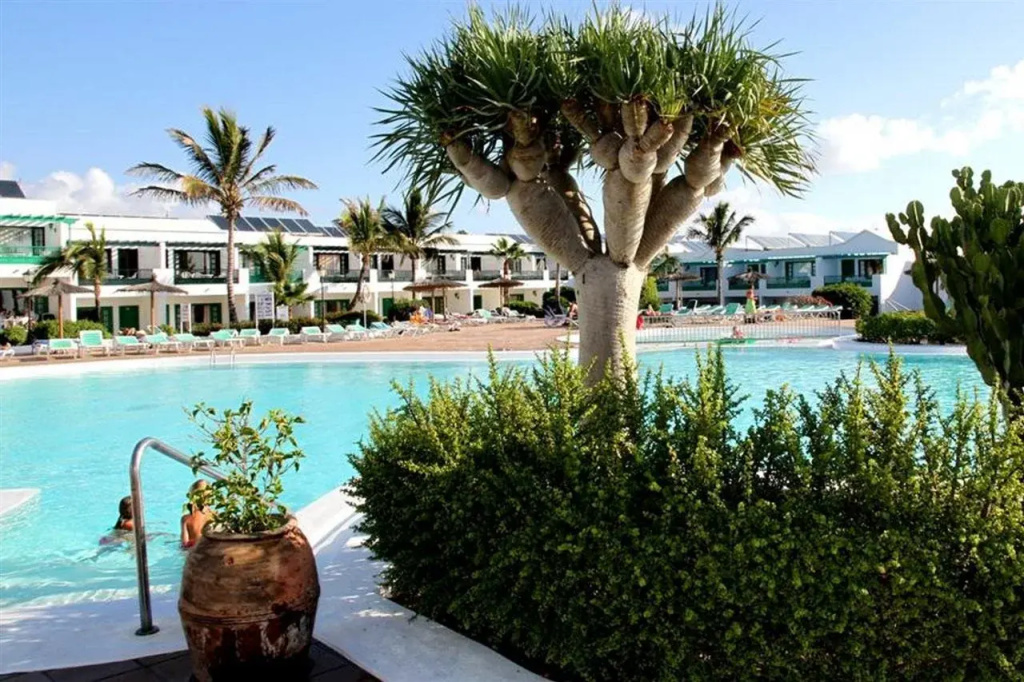 Beach & Waterfront