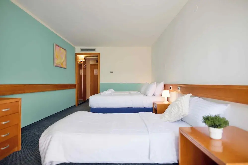 Standard room with partial sea view