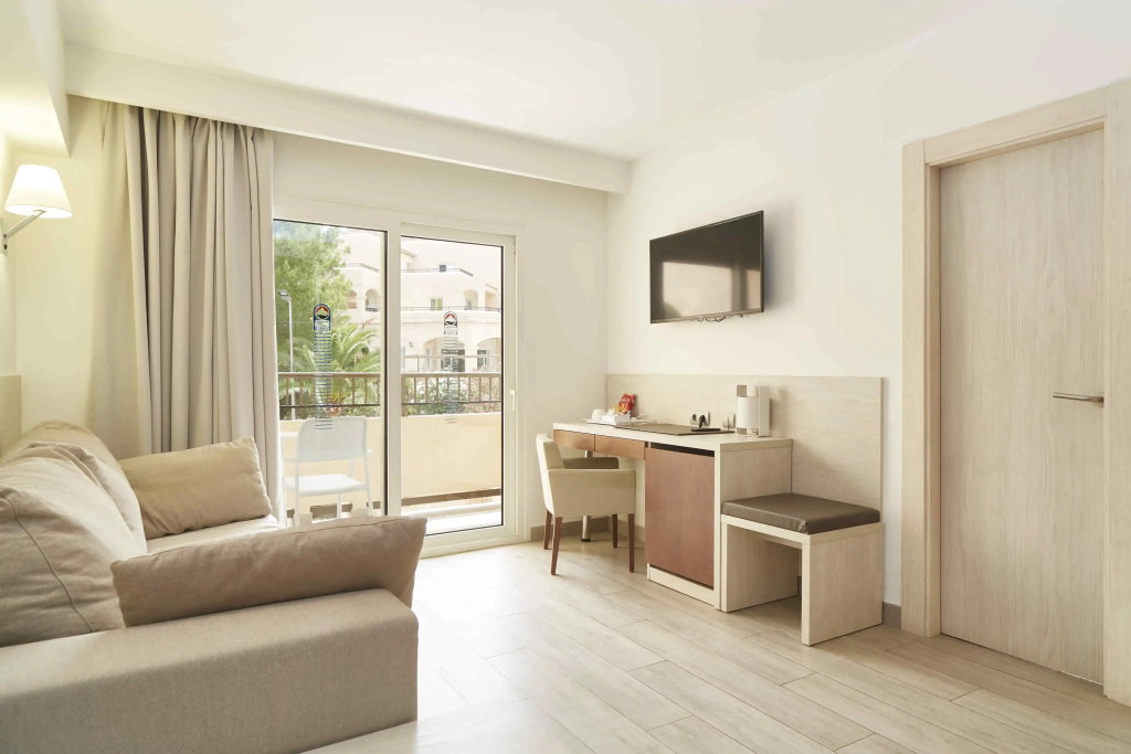 Invisa Hotel Club Cala Blanca - Général