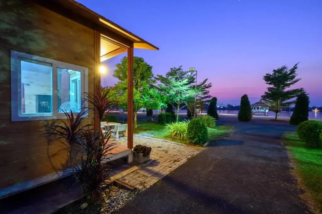 Beung Sampathuan Fishing & Resort