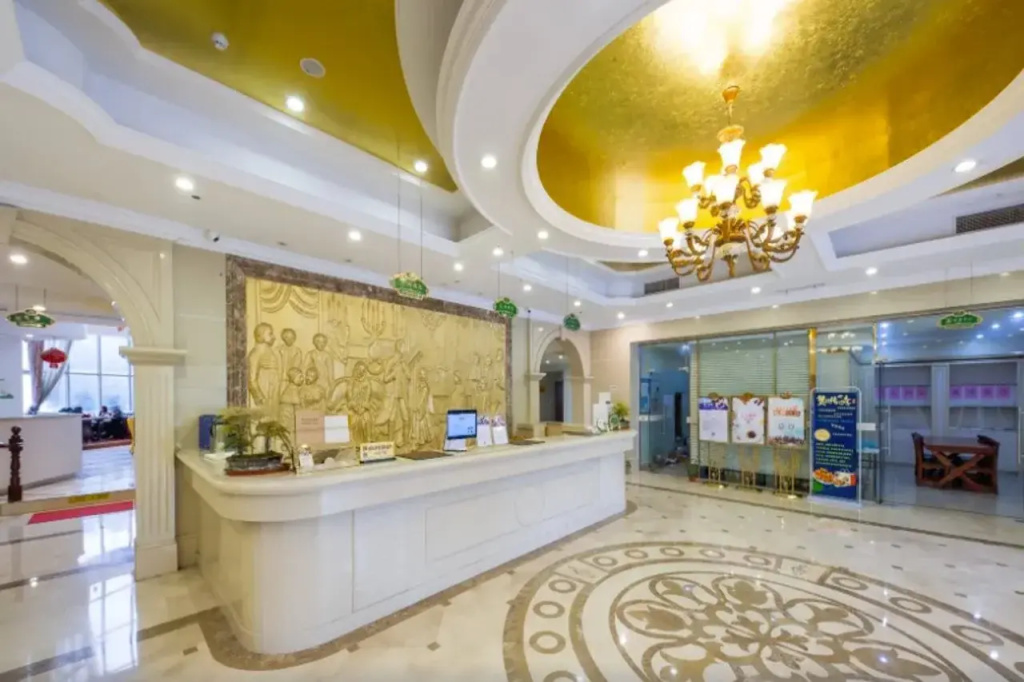 Lobby & Reception