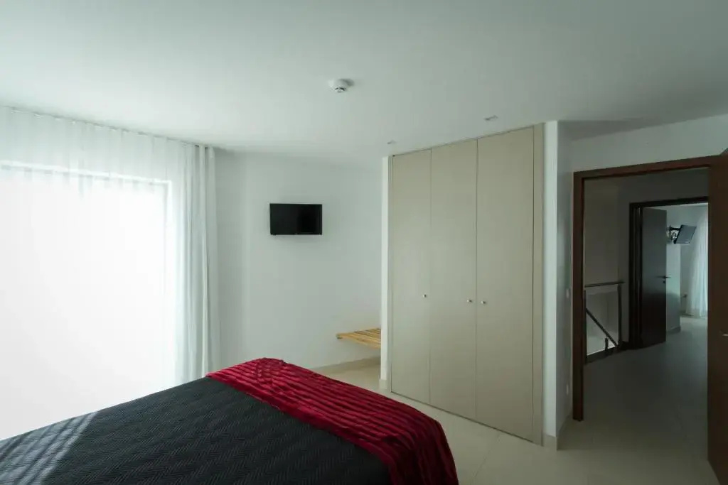 3 Bedrooms Apartment