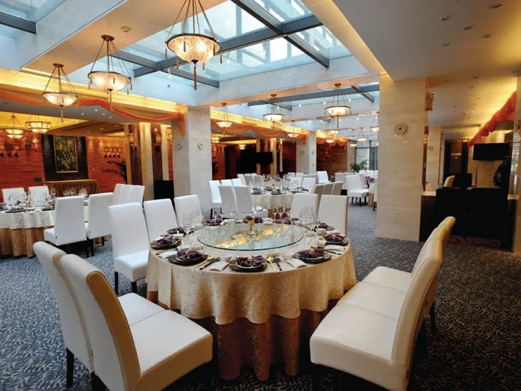 Food & Beverage