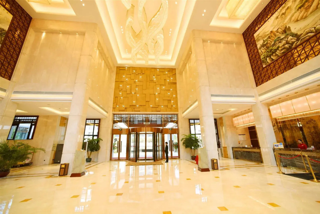 Lobby & Reception