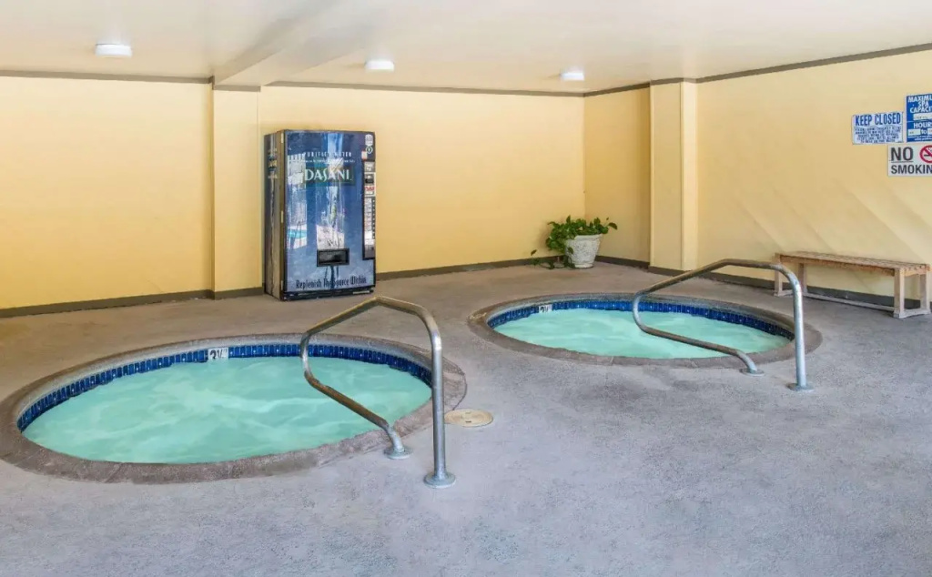 Ramada by Wyndham West Sacramento Hotel and Suites - Général