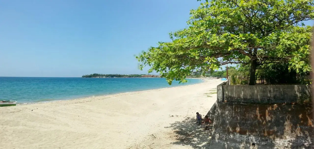 Beach & Waterfront