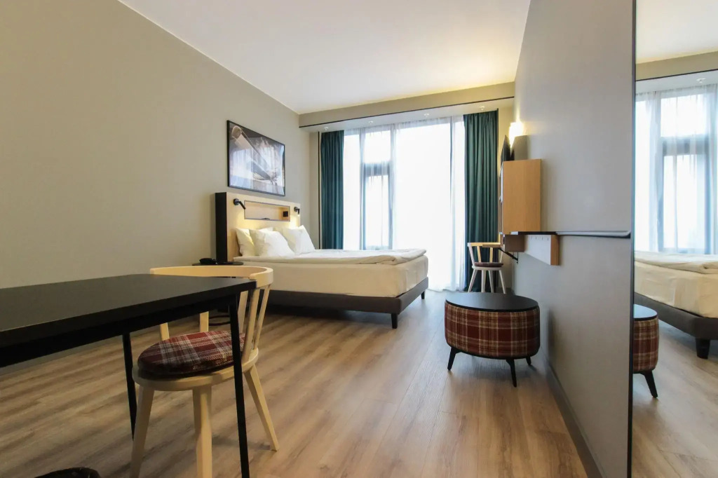 Номер Business в ЛунаПулково