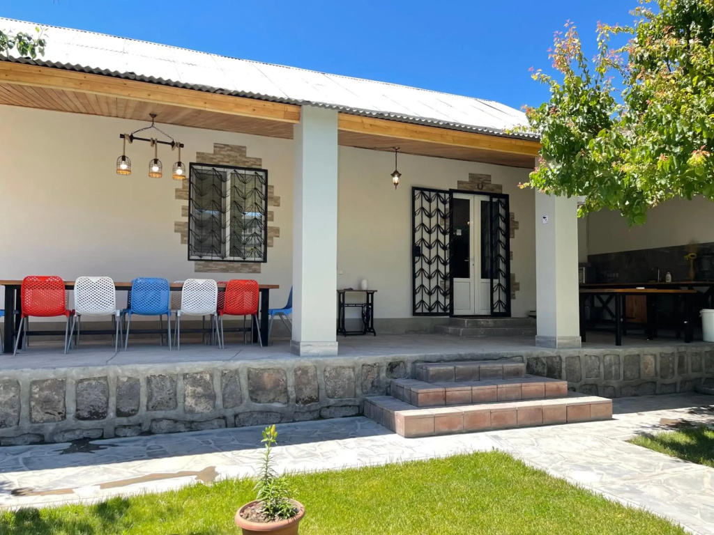 Cozy Apartment With The Best Patio and Swimming pool