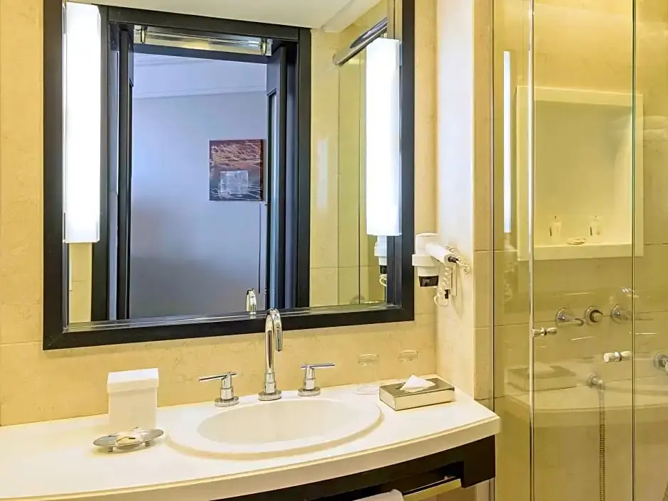 Superior Double room with sea view (full double bed)