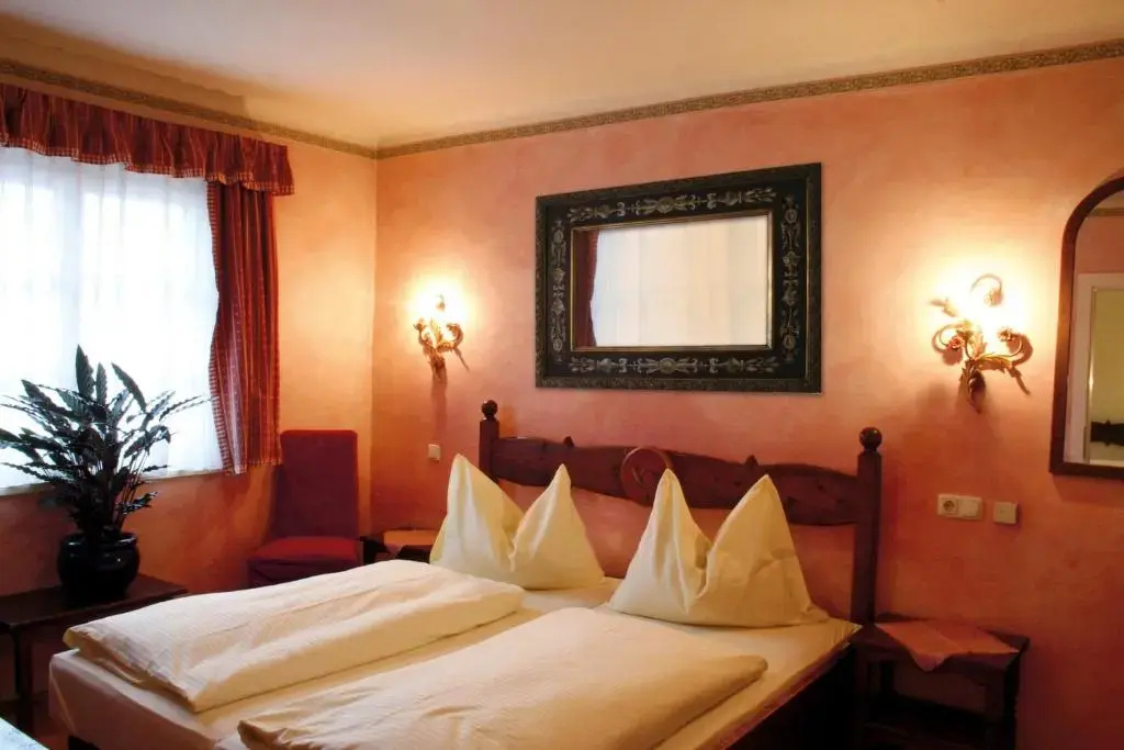 Economy room