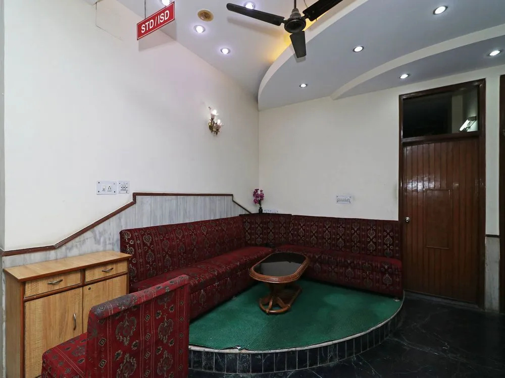 OYO 12419 Hotel Silver Shine - Général