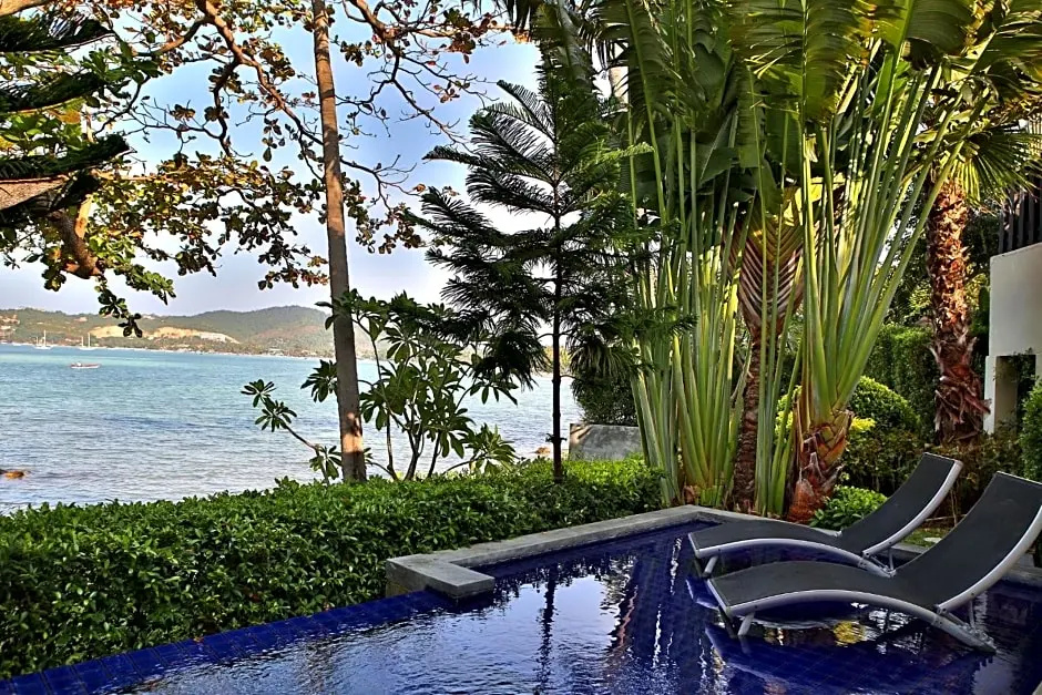 2 Bedrooms Villa beachfront