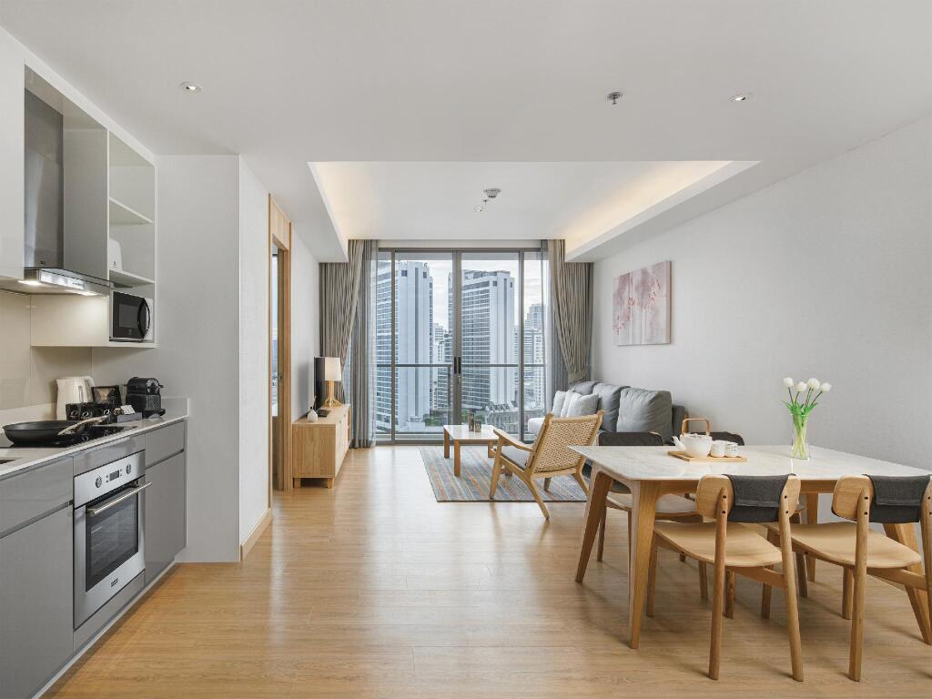 Апартаменты Deluxe с 2 комнатами в Oakwood Suites Bangkok