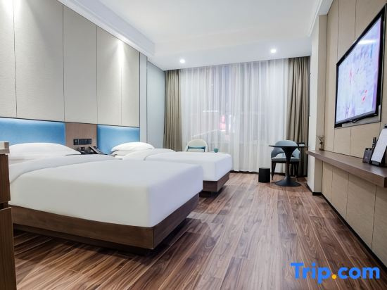 Standard room with balcony