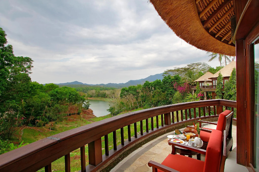 Balcony & Terrace