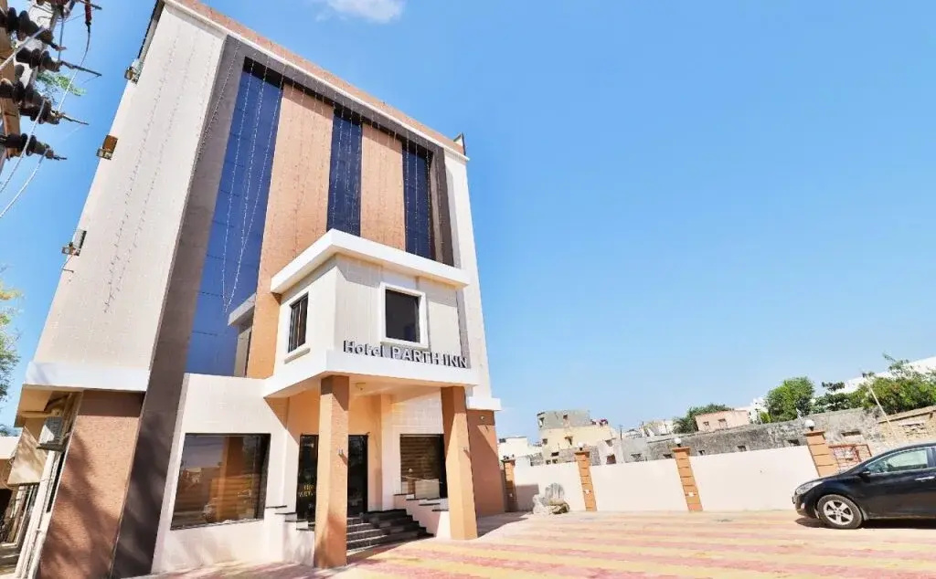 Hotel Parth Inn By OYO Rooms