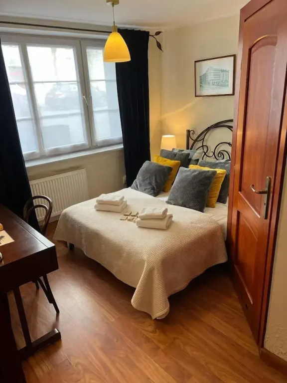 Economy Double Basement room (full double bed)