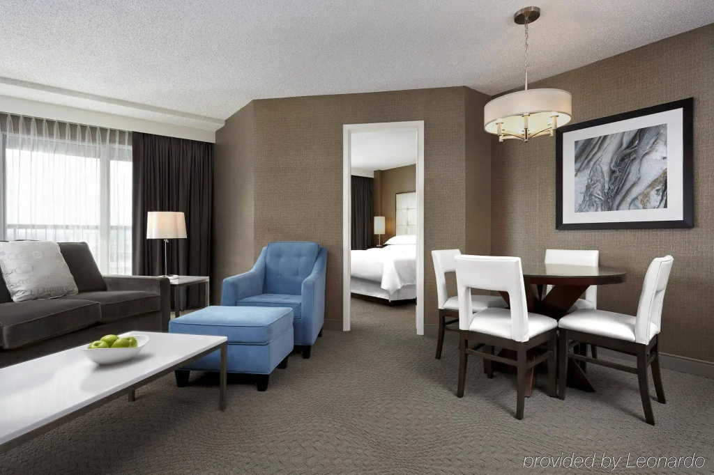 Sheraton Cavalier Calgary Hotel - фото 25