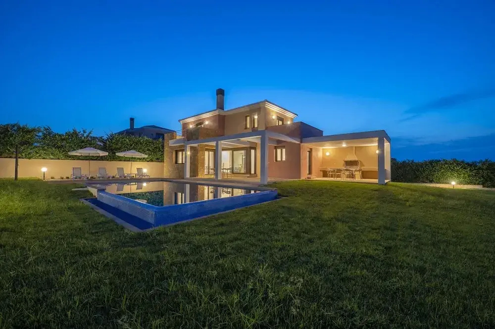 Deluxe Villa