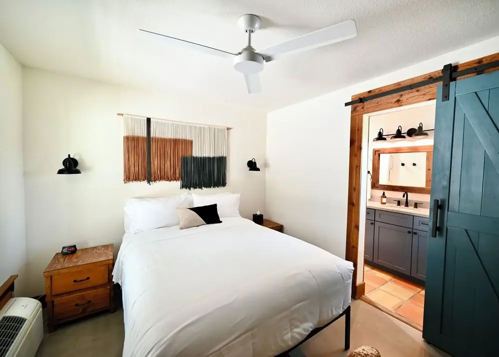 Economy room