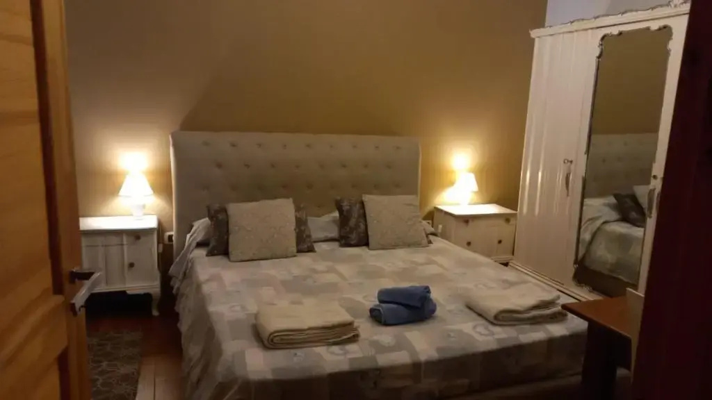 Standard Double room with garden view (full double bed)