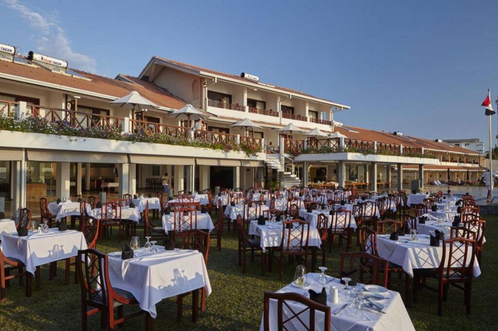 Coral Sands Hotel
