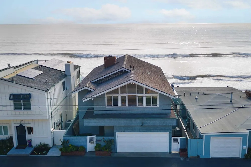 Unbeatable Beachfront Bliss w/ Ocean Views, Luxe Interiors & Patio Beach Road